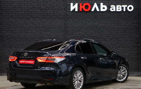 Toyota Camry, 2018 год, 3 000 000 рублей, 7 фотография