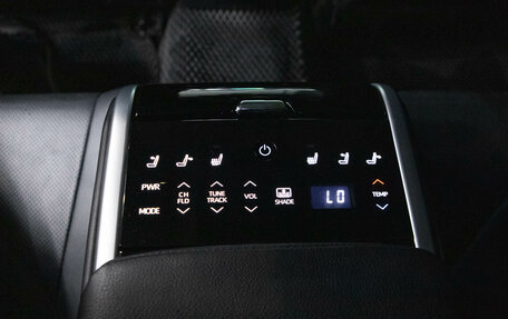 Toyota Camry, 2018 год, 3 000 000 рублей, 12 фотография