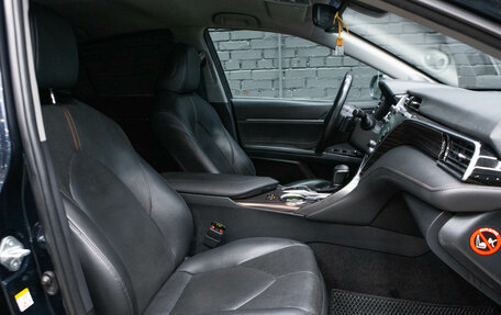 Toyota Camry, 2018 год, 3 000 000 рублей, 14 фотография