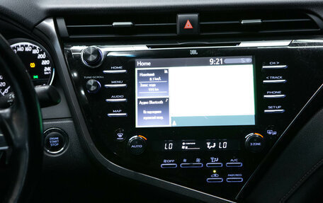 Toyota Camry, 2018 год, 3 000 000 рублей, 15 фотография