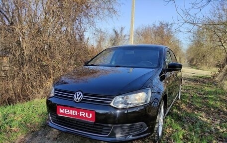 Volkswagen Polo VI (EU Market), 2012 год, 700 000 рублей, 1 фотография