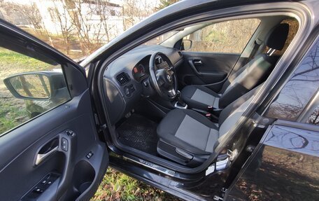 Volkswagen Polo VI (EU Market), 2012 год, 700 000 рублей, 14 фотография