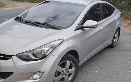 Hyundai Elantra V, 2012 год, 900 000 рублей, 1 фотография