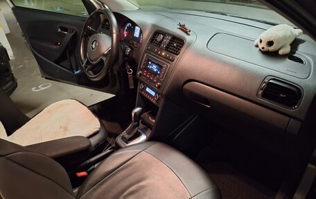 Volkswagen Polo VI (EU Market), 2015 год, 1 000 000 рублей, 1 фотография