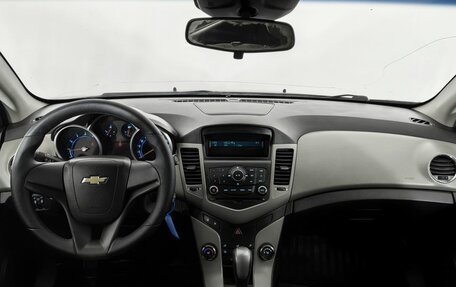 Chevrolet Cruze II, 2011 год, 730 000 рублей, 7 фотография