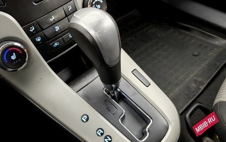 Chevrolet Cruze II, 2011 год, 730 000 рублей, 10 фотография