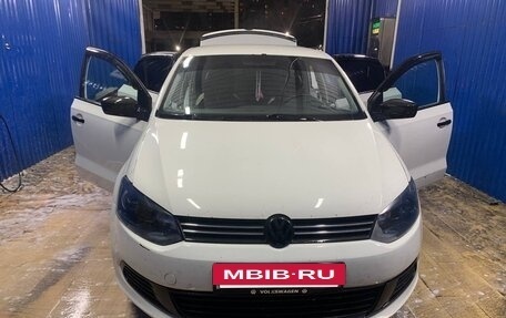 Volkswagen Polo VI (EU Market), 2013 год, 570 000 рублей, 2 фотография