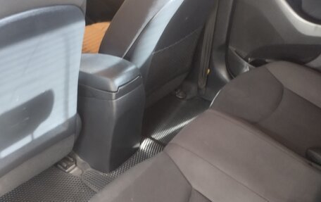 Hyundai Elantra V, 2012 год, 900 000 рублей, 8 фотография