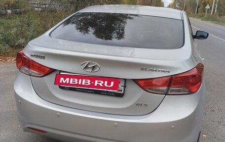 Hyundai Elantra V, 2012 год, 900 000 рублей, 7 фотография