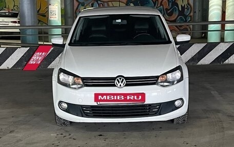 Volkswagen Polo VI (EU Market), 2013 год, 950 000 рублей, 2 фотография