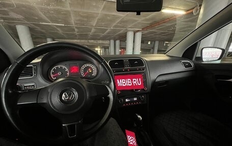 Volkswagen Polo VI (EU Market), 2013 год, 950 000 рублей, 16 фотография
