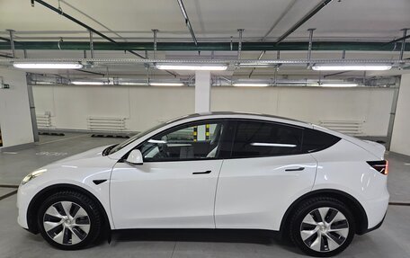 Tesla Model Y I, 2021 год, 4 490 000 рублей, 6 фотография