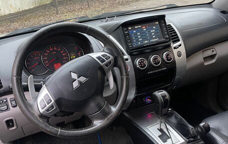 Mitsubishi Pajero Sport II рестайлинг, 2012 год, 1 300 000 рублей, 6 фотография