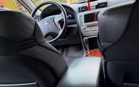 Toyota Camry, 2011 год, 2 000 000 рублей, 2 фотография