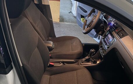 Skoda Rapid I, 2019 год, 1 600 000 рублей, 13 фотография