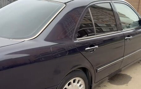 Mercedes-Benz E-Класс, 2001 год, 380 000 рублей, 4 фотография