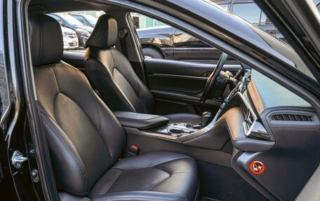 Toyota Camry, 2019 год, 2 990 000 рублей, 8 фотография