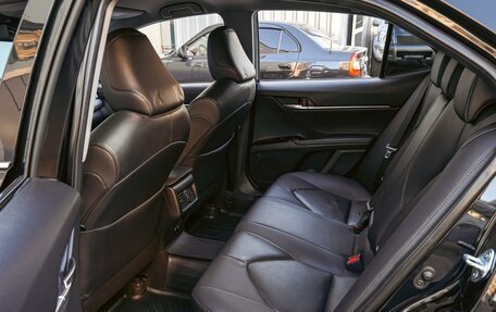 Toyota Camry, 2019 год, 2 990 000 рублей, 11 фотография