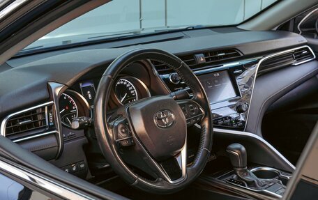 Toyota Camry, 2019 год, 2 990 000 рублей, 17 фотография