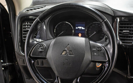 Mitsubishi Outlander III рестайлинг 3, 2016 год, 1 898 000 рублей, 17 фотография