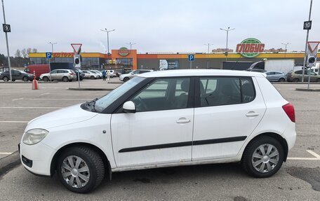 Skoda Fabia II, 2009 год, 450 000 рублей, 2 фотография