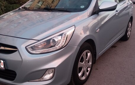 Hyundai Solaris II рестайлинг, 2013 год, 869 000 рублей, 2 фотография