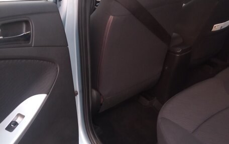 Hyundai Solaris II рестайлинг, 2013 год, 869 000 рублей, 15 фотография