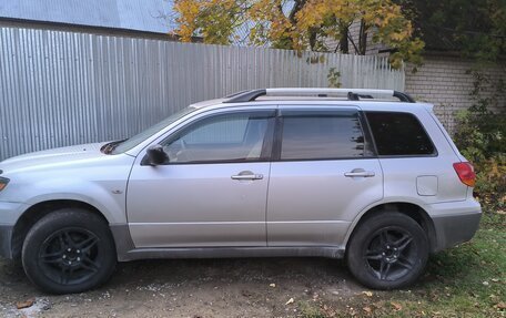 Mitsubishi Outlander III рестайлинг 3, 2002 год, 400 000 рублей, 6 фотография