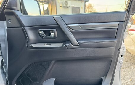 Mitsubishi Pajero IV, 2010 год, 1 390 000 рублей, 27 фотография