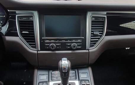 Porsche Macan I рестайлинг, 2015 год, 2 400 000 рублей, 9 фотография