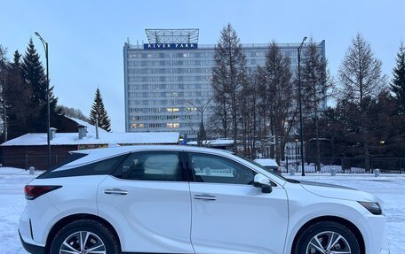 Lexus RX IV рестайлинг, 2025 год, 7 650 000 рублей, 4 фотография