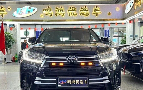 Toyota Highlander III, 2021 год, 3 100 000 рублей, 2 фотография