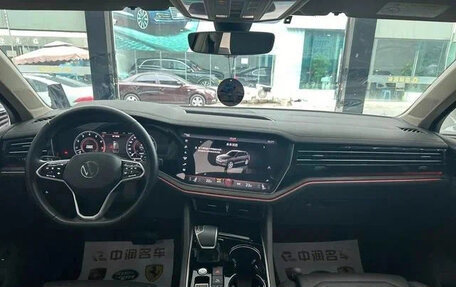 Volkswagen Touareg III, 2021 год, 4 860 000 рублей, 6 фотография