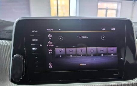 Volkswagen T-Roc I, 2023 год, 1 805 050 рублей, 8 фотография