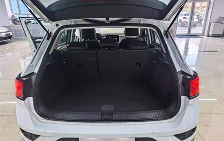 Volkswagen T-Roc I, 2023 год, 1 805 050 рублей, 7 фотография