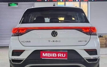 Volkswagen T-Roc I, 2023 год, 1 805 050 рублей, 5 фотография