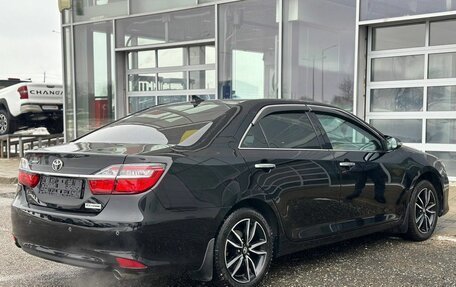 Toyota Camry, 2017 год, 2 030 000 рублей, 4 фотография