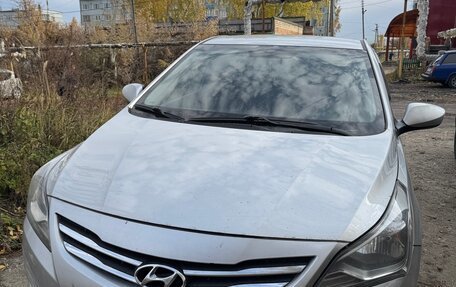 Hyundai Solaris II рестайлинг, 2014 год, 870 000 рублей, 1 фотография