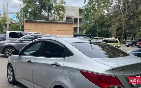 Hyundai Solaris II рестайлинг, 2015 год, 799 999 рублей, 5 фотография