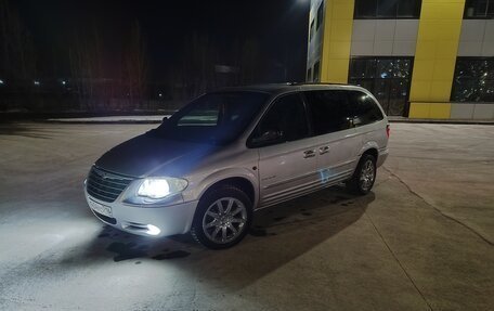 Chrysler Town & Country IV, 2001 год, 550 000 рублей, 8 фотография
