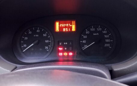 Renault Logan I, 2013 год, 400 000 рублей, 5 фотография