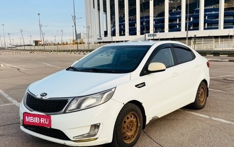 KIA Rio III рестайлинг, 2013 год, 600 000 рублей, 1 фотография