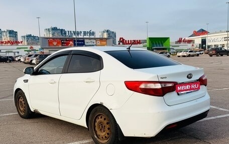 KIA Rio III рестайлинг, 2013 год, 600 000 рублей, 2 фотография