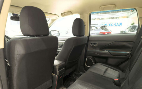 Mitsubishi Outlander III рестайлинг 3, 2014 год, 1 550 000 рублей, 15 фотография