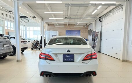 Toyota Crown, 2020 год, 3 699 900 рублей, 5 фотография