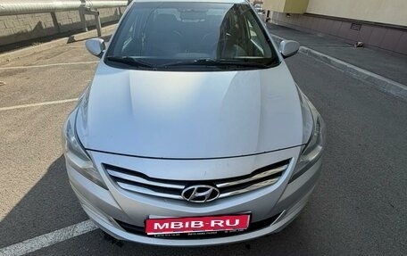 Hyundai Solaris II рестайлинг, 2014 год, 695 000 рублей, 1 фотография