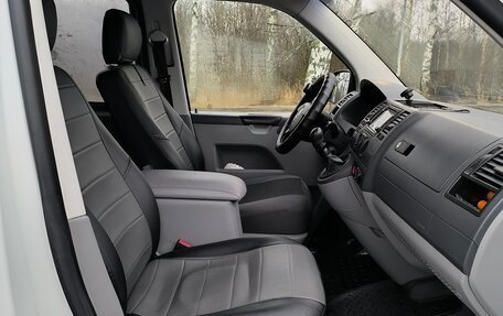 Volkswagen Caravelle T5, 2008 год, 1 400 000 рублей, 7 фотография