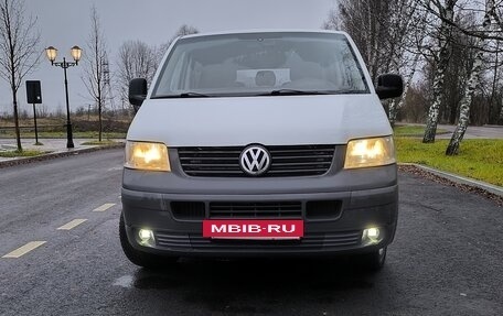 Volkswagen Caravelle T5, 2008 год, 1 400 000 рублей, 10 фотография