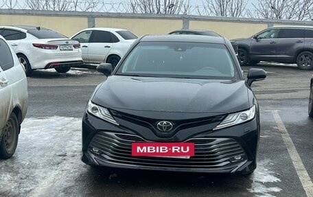 Toyota Camry, 2019 год, 2 850 000 рублей, 4 фотография