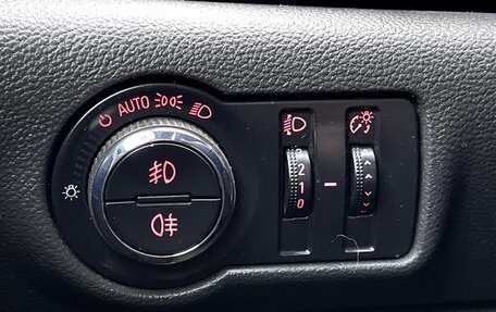 Opel Astra J, 2010 год, 699 000 рублей, 24 фотография